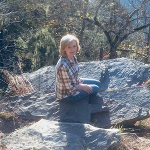 Meet your Posher, Debra